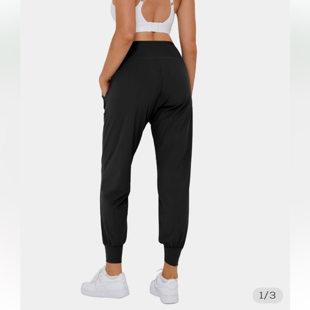 NWT High Waisted Plain Side Pocket Joggers